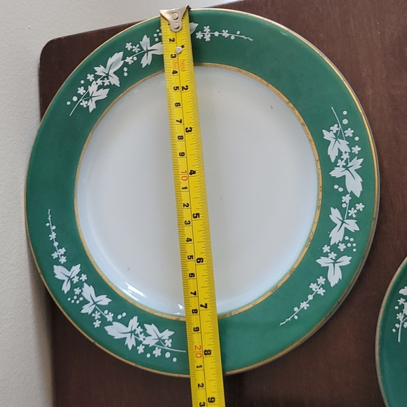 P33: Dinner ware set of 3 marked - Picture 3 of 6